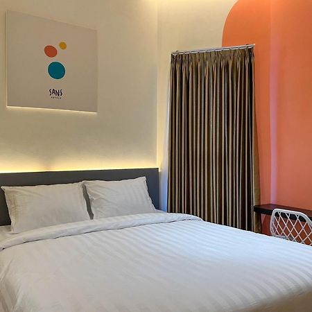 Sans Hotel Premiere Majapahit 세마랑 외부 사진
