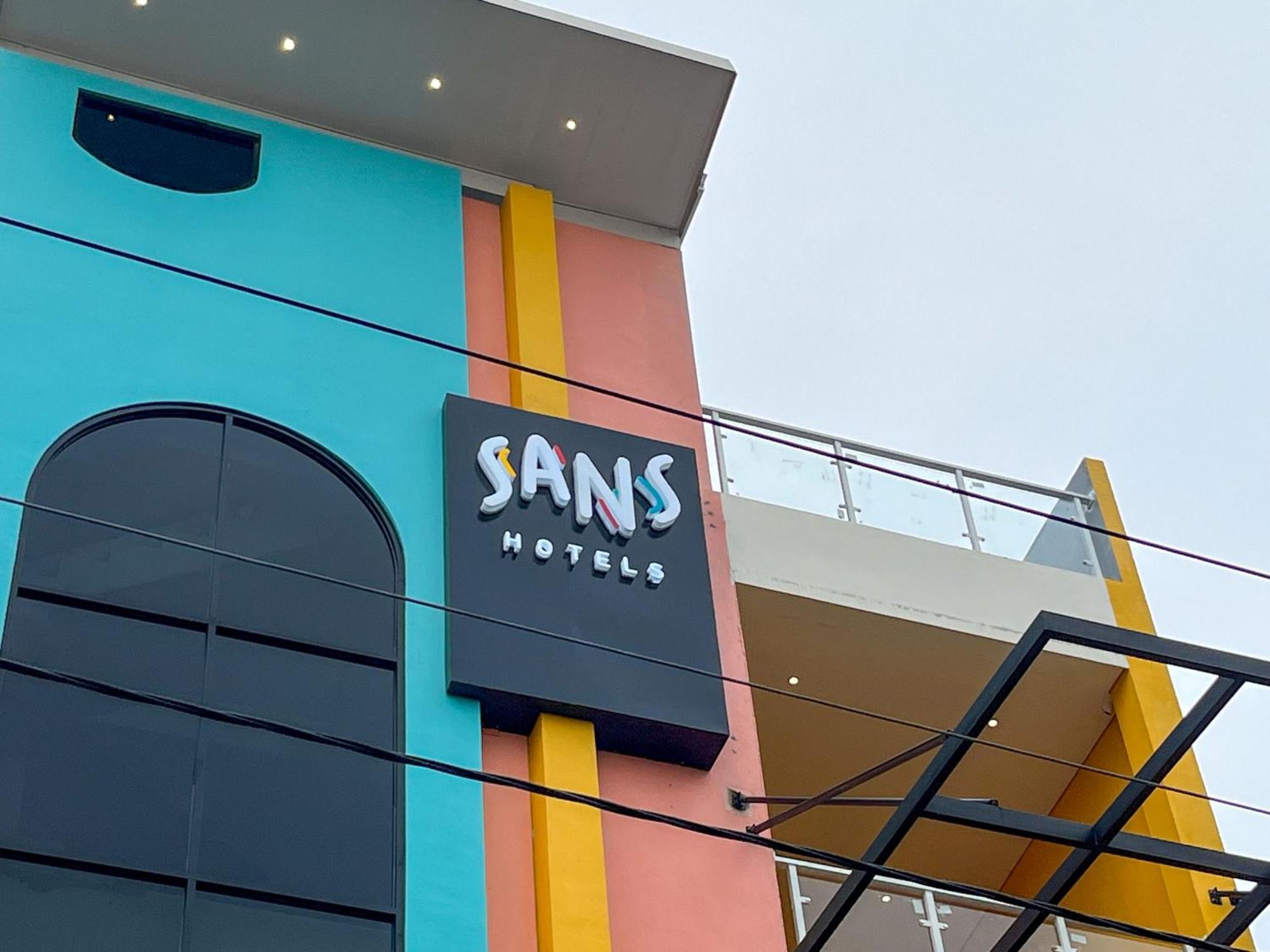 Sans Hotel Premiere Majapahit 세마랑 외부 사진