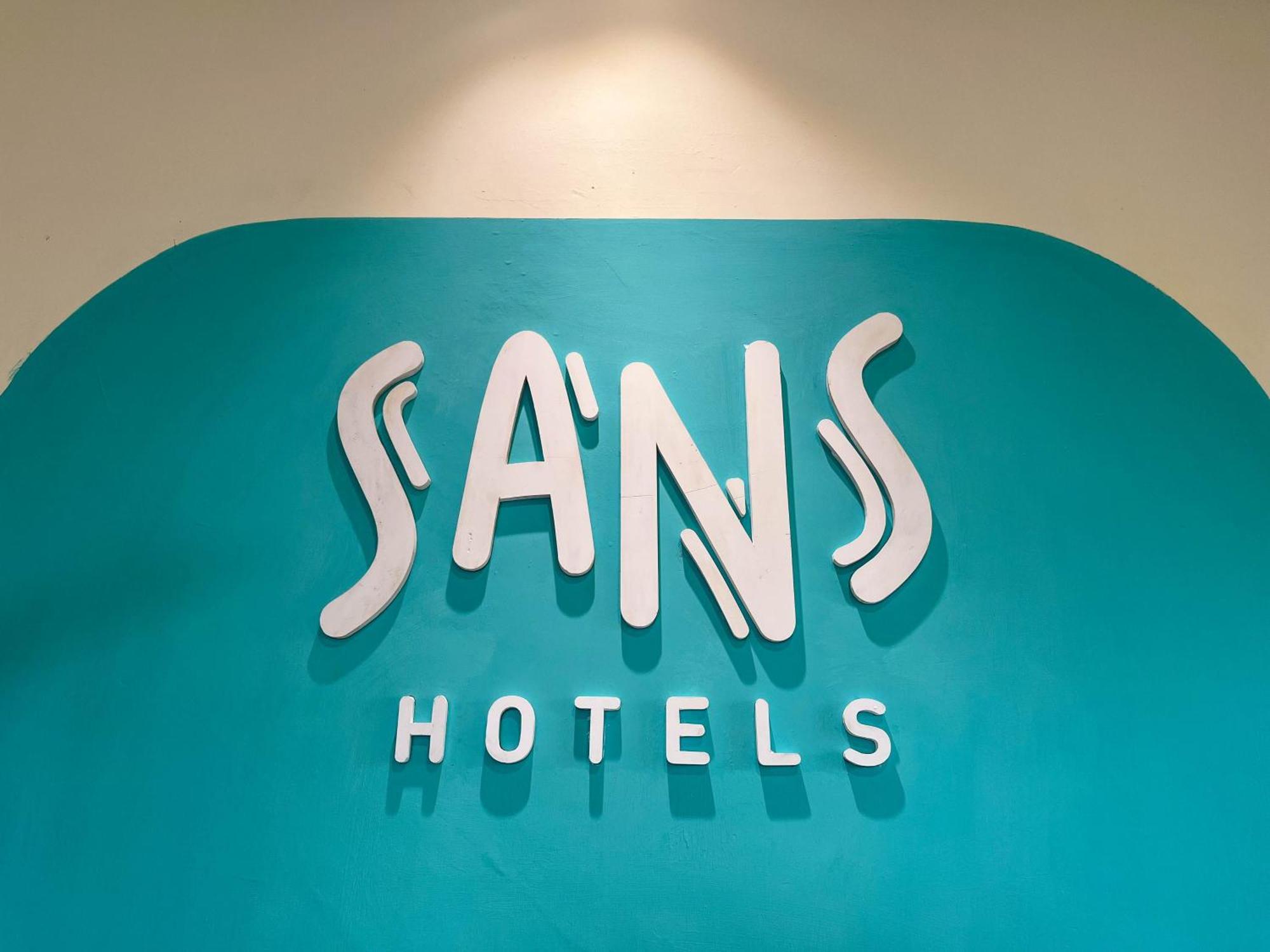 Sans Hotel Premiere Majapahit 세마랑 외부 사진