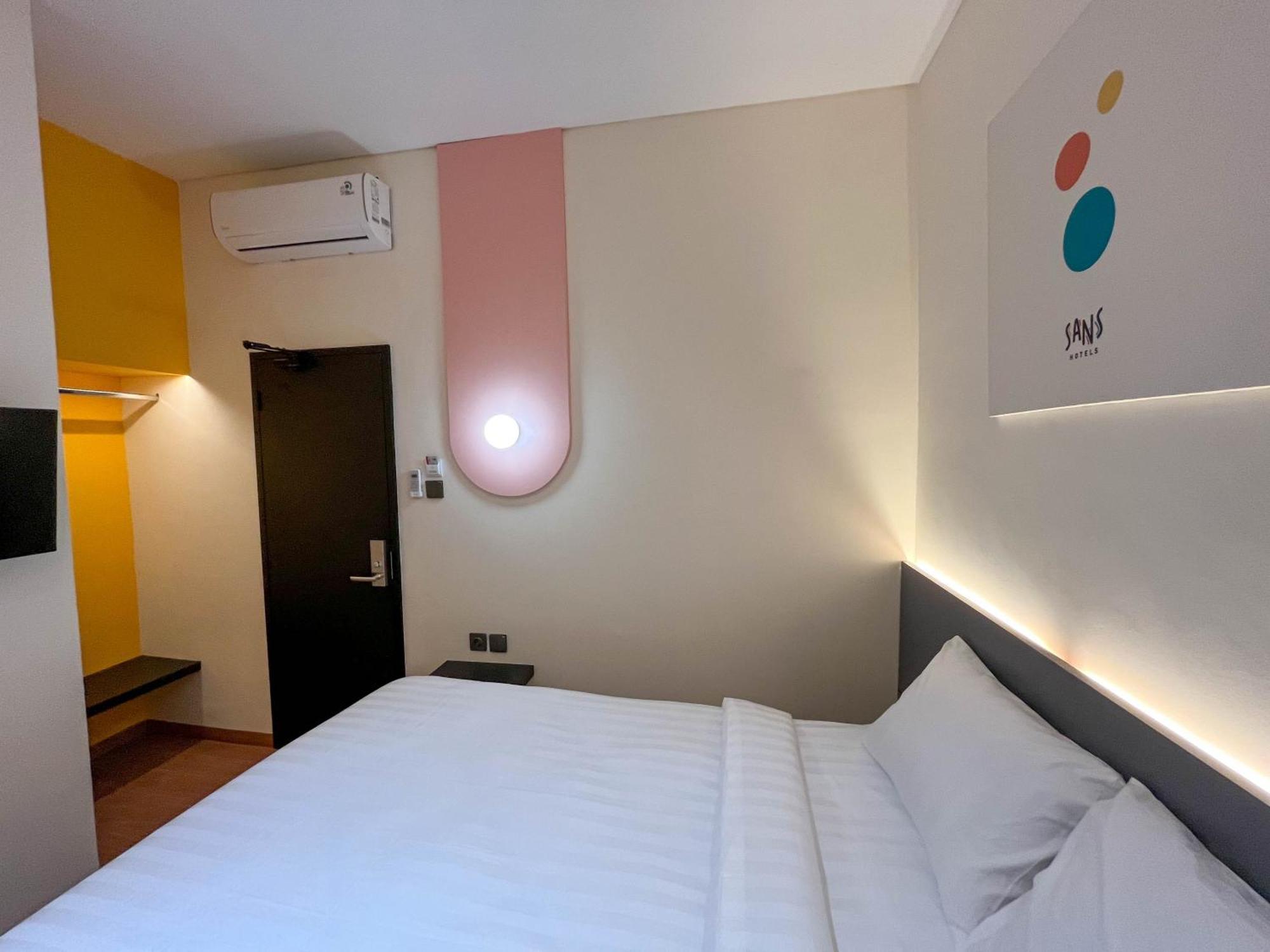 Sans Hotel Premiere Majapahit 세마랑 외부 사진