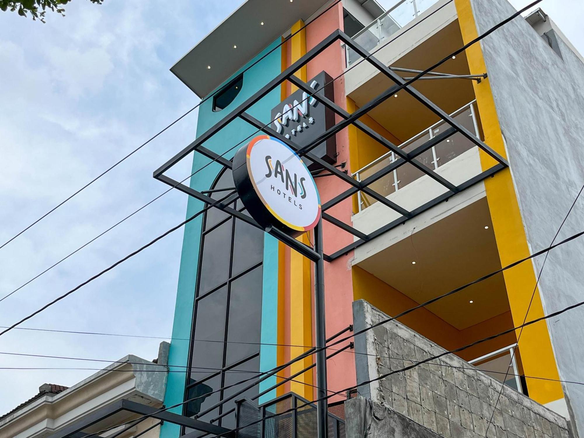 Sans Hotel Premiere Majapahit 세마랑 외부 사진