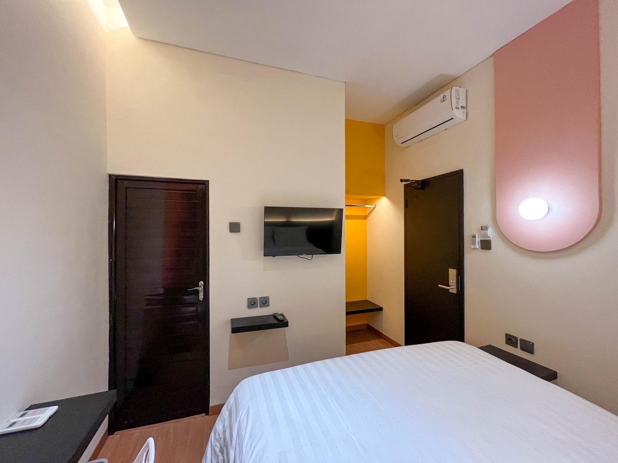 Sans Hotel Premiere Majapahit 세마랑 외부 사진