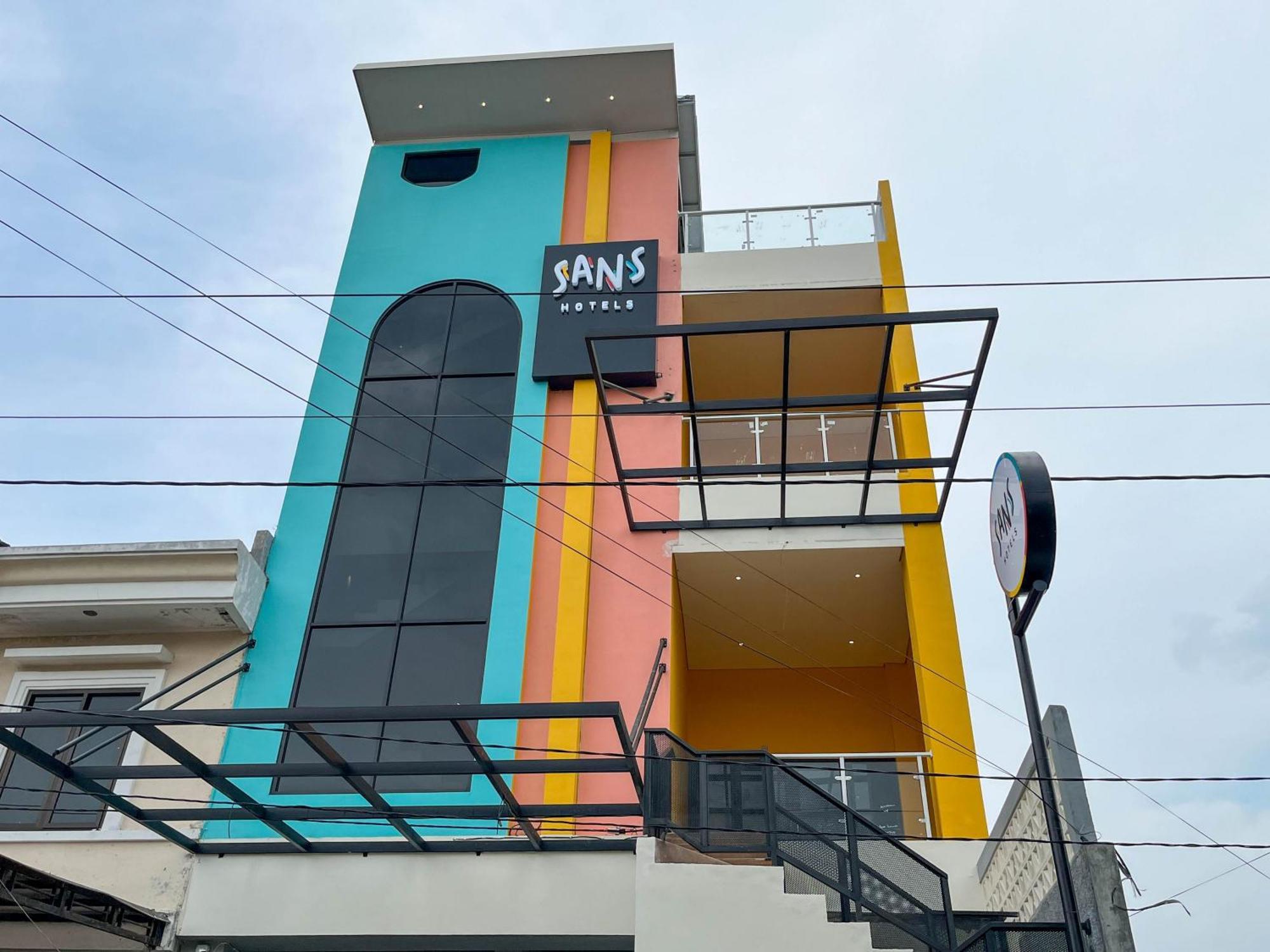 Sans Hotel Premiere Majapahit 세마랑 외부 사진