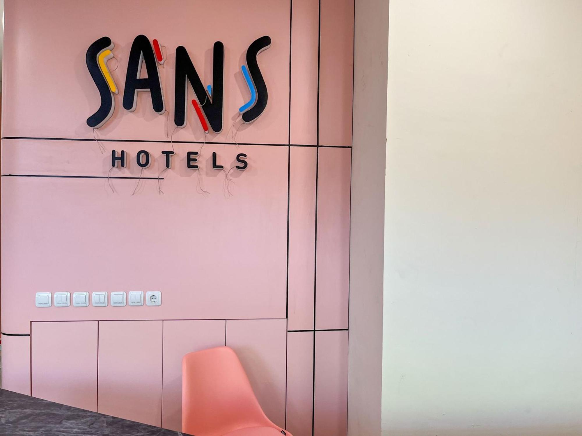 Sans Hotel Premiere Majapahit 세마랑 외부 사진