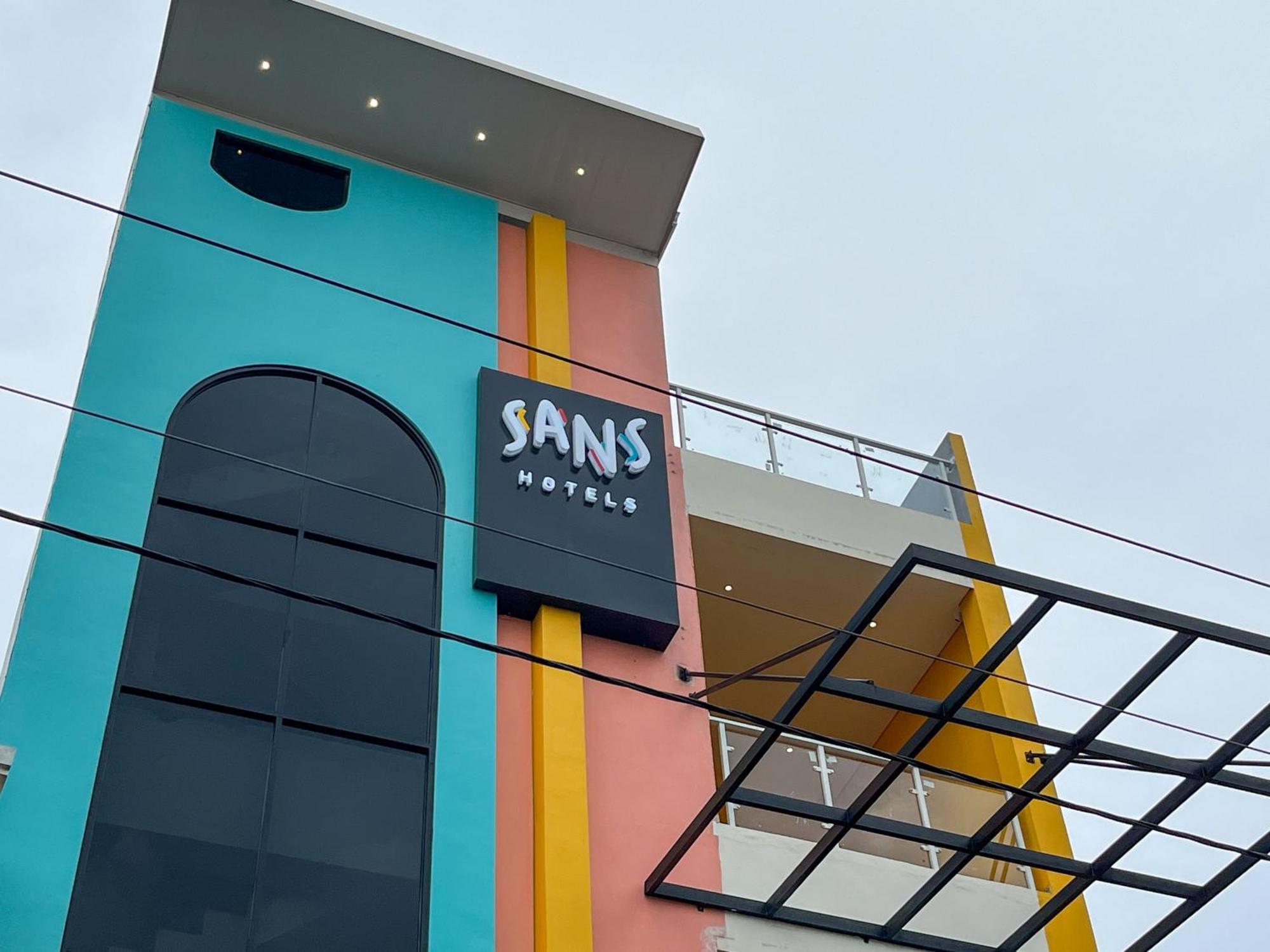 Sans Hotel Premiere Majapahit 세마랑 외부 사진